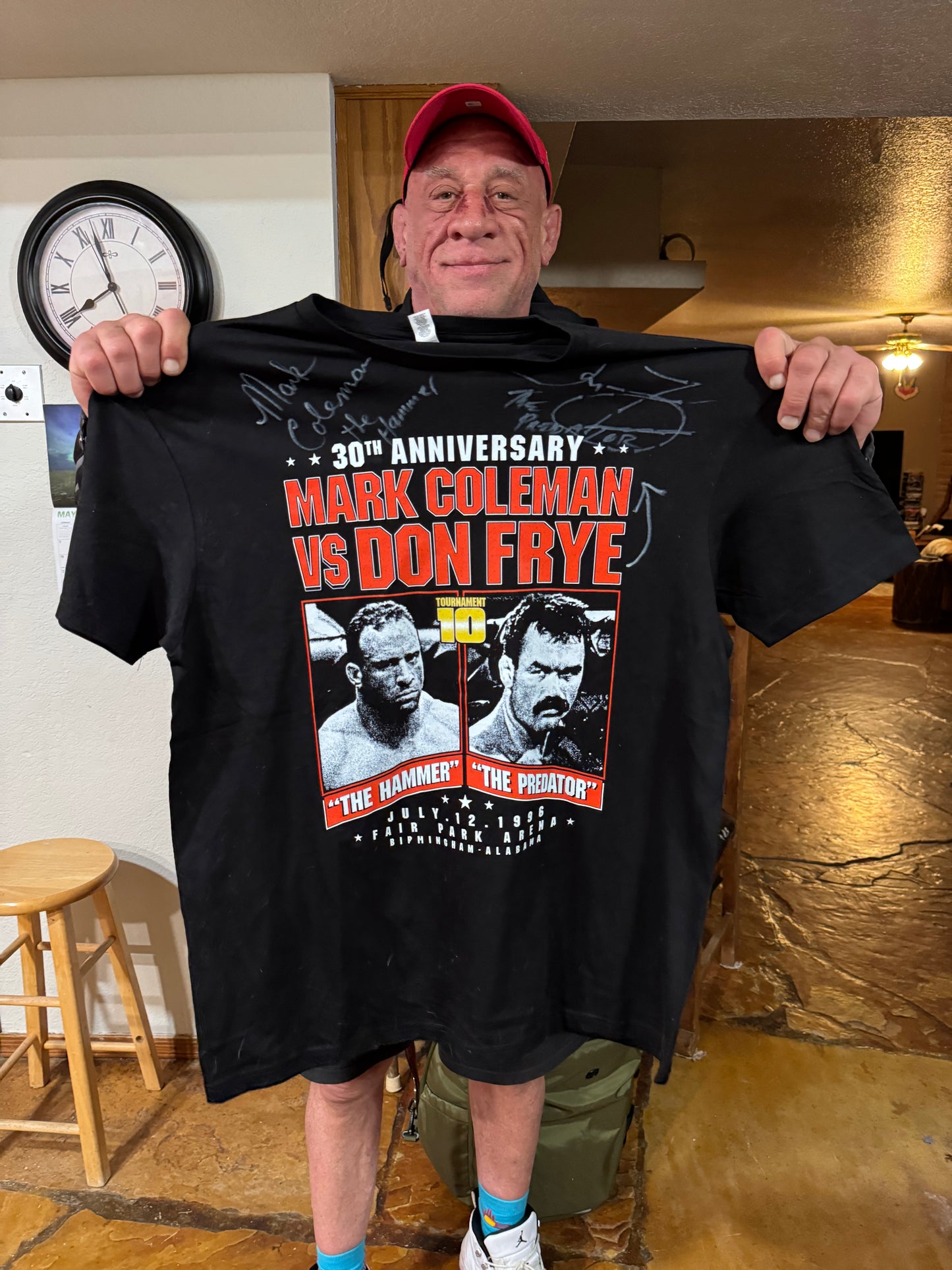 Mark COleman 30th anniversary vs Don Frye signed t shirt